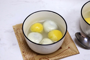 two color tangyuan 12