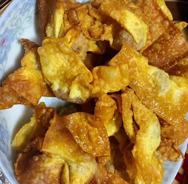 Fried Wonton (炸馄饨)