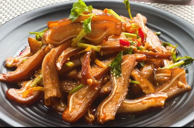 Chinese Spicy Pig Ear Salad